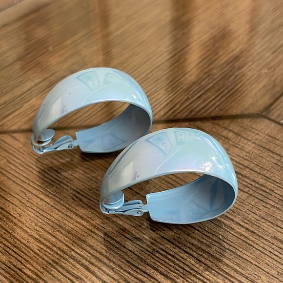 Vintage Pale Blue Iridescent Clip Hoop Earrings - Picture 4 of 14